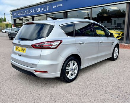 Ford S-Max 2.5 S-Max Titanium HEV CVT 5dr 8