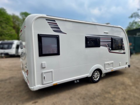 Coachman VIP 460  5