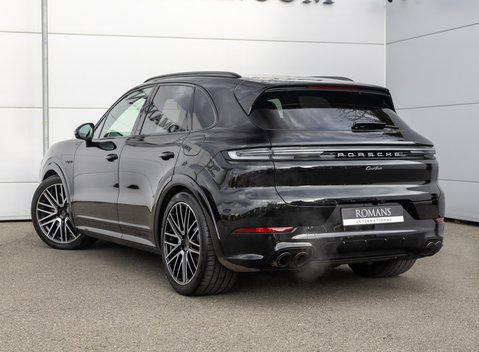 Porsche Cayenne TURBO E-HYBRID 4