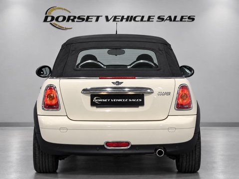 Mini Convertible 1.6 Cooper Euro 5 2dr 11