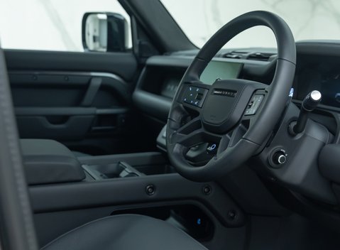 Land Rover Defender 110 OCTA 13