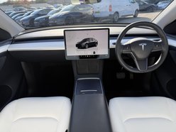 Tesla Model Y (Dual Motor) Long Range SUV 5dr Electric Auto 4WDE (384 bhp) 31