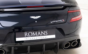 Aston Martin Vanquish S Volante 24