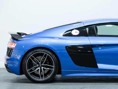 Audi R8 5.2 FSI V10 Coupe 2dr Petrol S Tronic quattro Euro 6 (s/s) (540 ps) 22