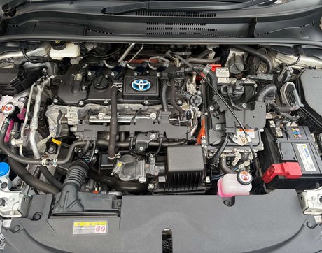 Toyota Corolla 1.8 Corolla Design HEV CVT 5dr 18