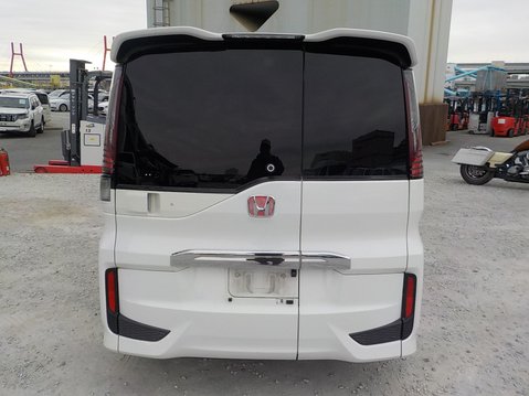 Honda Stepwagon RP3 1.5 Turbo Spada Waku Waku Doors 8