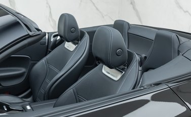 Mercedes-Benz SL Class SL63 AMG PERFORMANCE 34