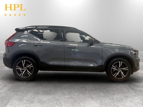 Volvo XC40 1.5 T3 R-Design SUV 5dr Petrol Auto Euro 6 (s/s) (163 ps) 8
