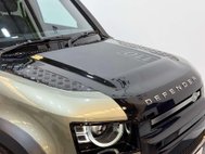Land Rover Defender 3.0 P400 MHEV X SUV 5dr Petrol Auto 4WD Euro 6 (s/s) (400 ps) 32