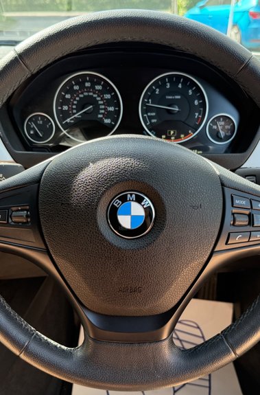 BMW 3 Series 320I SE TOURING AUTOMATIC -APPLE CAR PLAY -CAMERAS -XENONS -LOW MILEAGE 