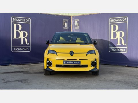 Renault 5 comfort range 52kWh iconic five Hatchback 5dr Electric Auto (150 ps) 10