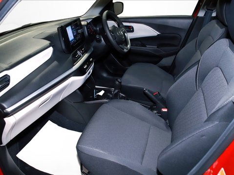 Suzuki Swift Ultra 1.2 Mild Hybrid 9