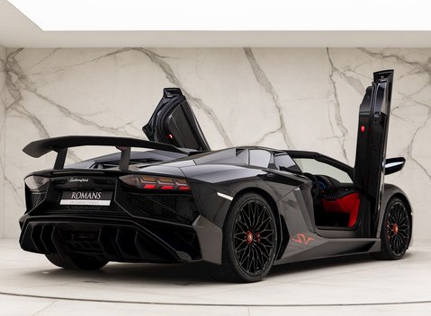 Lamborghini Aventador SV LP 750-4 Roadster 9