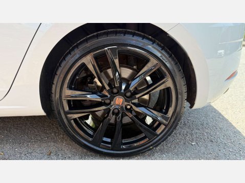 SEAT Leon 2.0 Leon Cupra Luxury 290 TSi Semi-Auto 5dr 36