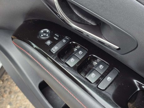 Hyundai TUCSON 1.6 h T-GDi N Line S SUV 5dr Petrol Hybrid Auto Euro 6 (s/s) (230 ps) 25