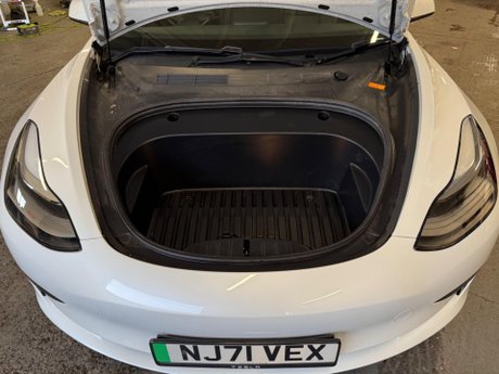 Tesla Model 3 Standard Range Plus Auto RWD 4dr 31