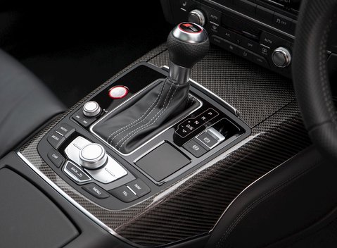 Audi RS6 Avant Performance 21