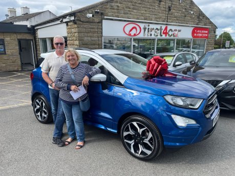 Gail from Wakefield collecting her new Ford Ecosport