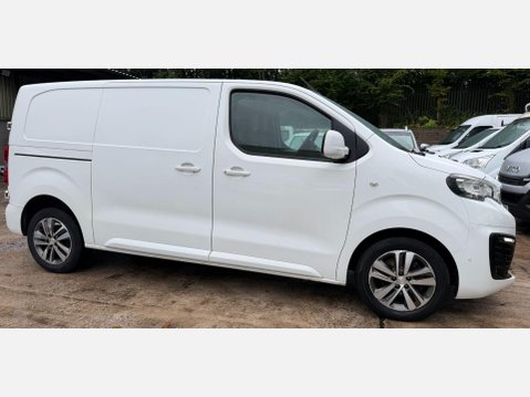 Peugeot Expert 2.0 BlueHDi 1400 Professional Plus Standard Panel Van 6dr Diesel Manual MWB 7