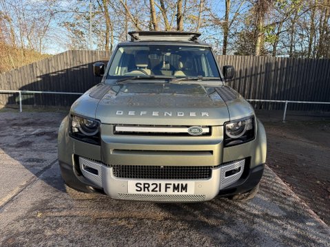 Land Rover Defender HSE MHEV 2