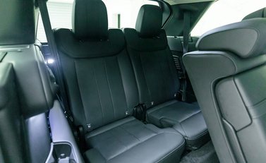 Land Rover Range Rover D350 Autobiography LWB 7 Seater 11