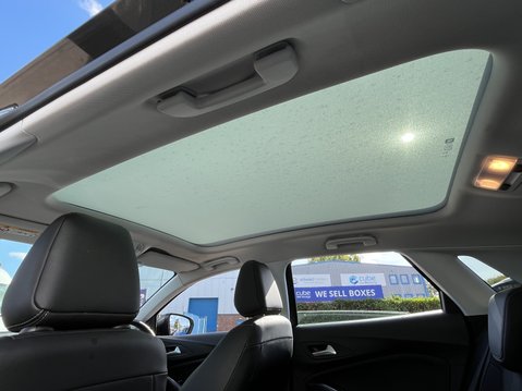 Vauxhall Grandland X 1.2 Turbo Elite Nav 5dr 31