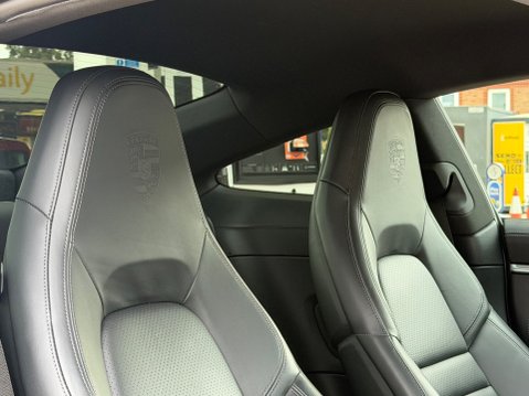 Porsche 911 CARRERA 4S PDK 28
