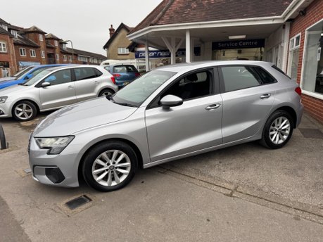 Audi A3 1.5 TFSI 35 Technik Sportback S Tronic Euro 6 (s/s) 5dr 3