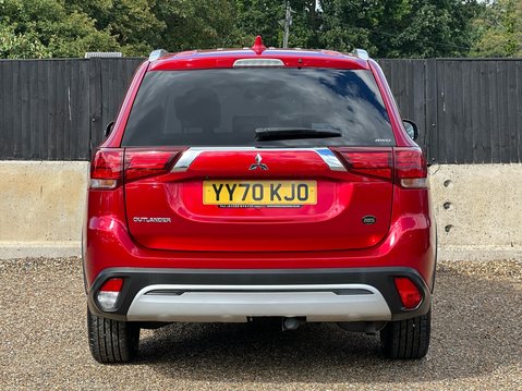 Mitsubishi Outlander EXCEED 8