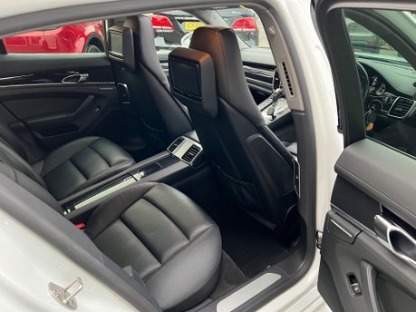 Porsche Panamera 3.0D V6 Hatchback 5dr Diesel TiptronicS Euro 5 (s/s) (300 ps) 26