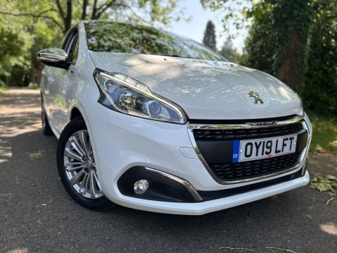 Peugeot 208 PURETECH S/S SIGNATURE 10
