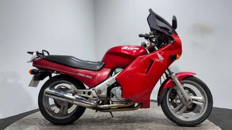 Honda NTV 1988 CLASSIC PROJECT BIKE SPARES OR REPAIR 600CC COMMUTER 1