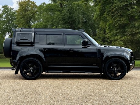 Land Rover Defender V8 4