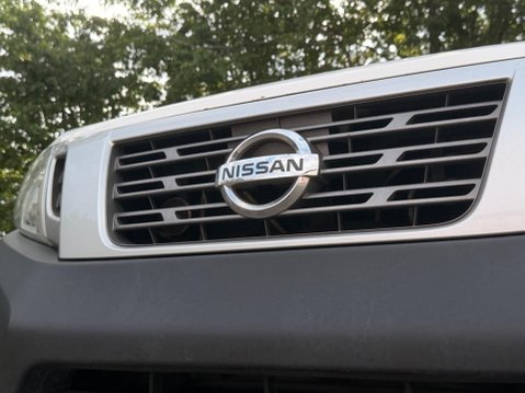 Nissan Navara DCI VISIA 4X4 SHR KCB 11