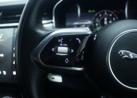 Jaguar F-Pace 2.0 F-Pace R-Dynamic S PHEV AWD Auto 4WD 5dr 39