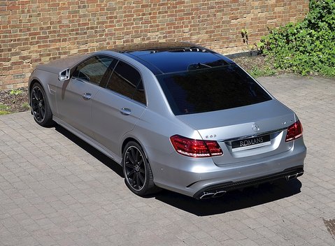 Mercedes-Benz E Class AMG 13