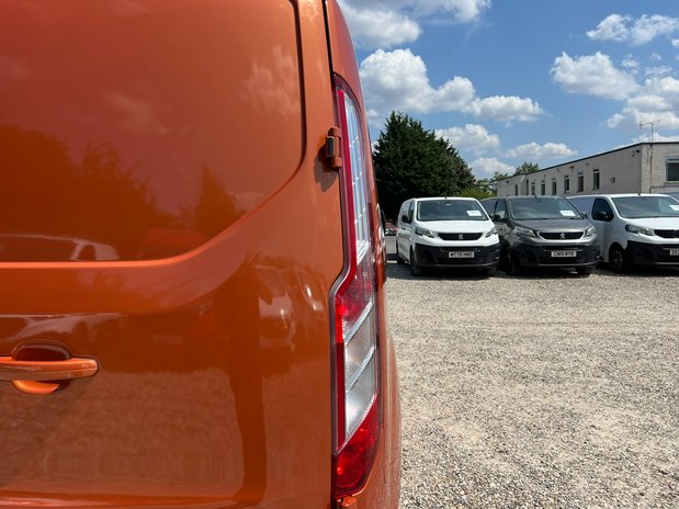 Ford Transit Custom SWB L1H1 Low Roof Limited 300 Adaptive Cruise Air Con Carplay EURO 6 NO VAT 23