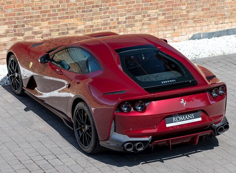 Ferrari 812 Superfast 9