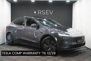 Tesla Model Y PREMIUM LONG RANGE AWD GROK AI Rear Screen Heated & Vented Seats 1 Owner VQ
