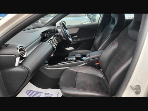 Mercedes-Benz A Class A 250 AMG LINE PREMIUM 31