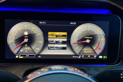 Mercedes-Benz E Class E 400 D 4MATIC AMG LINE PREMIUM PLUS - RARE -20 INCH ALLOYS -PAN ROOF  44