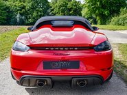 Porsche 718 SPYDER 8