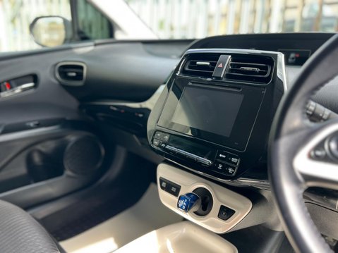 Toyota Prius VVT-I ACTIVE 43