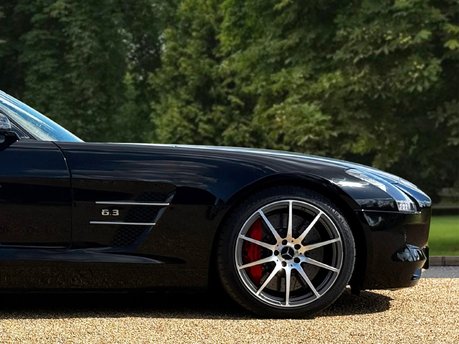 Mercedes-Benz SLS AMG Coupe 13