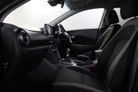 Hyundai KONA PREMIUM 43