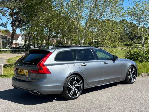 Volvo V90 2.0 D5 R-Design Plus Auto AWD Euro 6 (s/s) 5dr 34