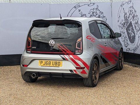 Volkswagen Up TSI up! GTI 9
