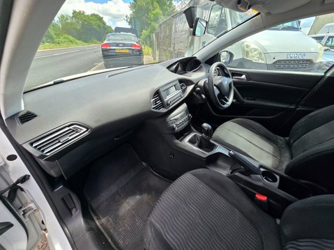 Peugeot 308 BLUE HDI S/S ACCESS 13