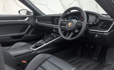 Porsche 911 Targa 4 (992) 16