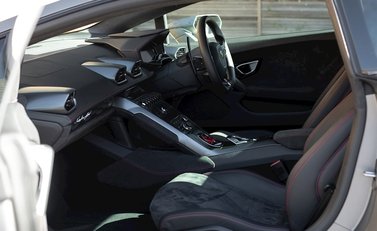 Lamborghini Huracan LP610-4 13
